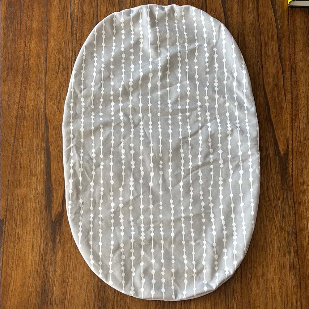 Gray Patterned bassinet sheet